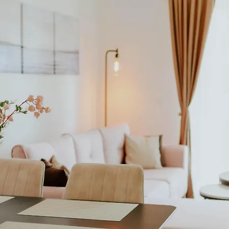 La Dolce تروغير